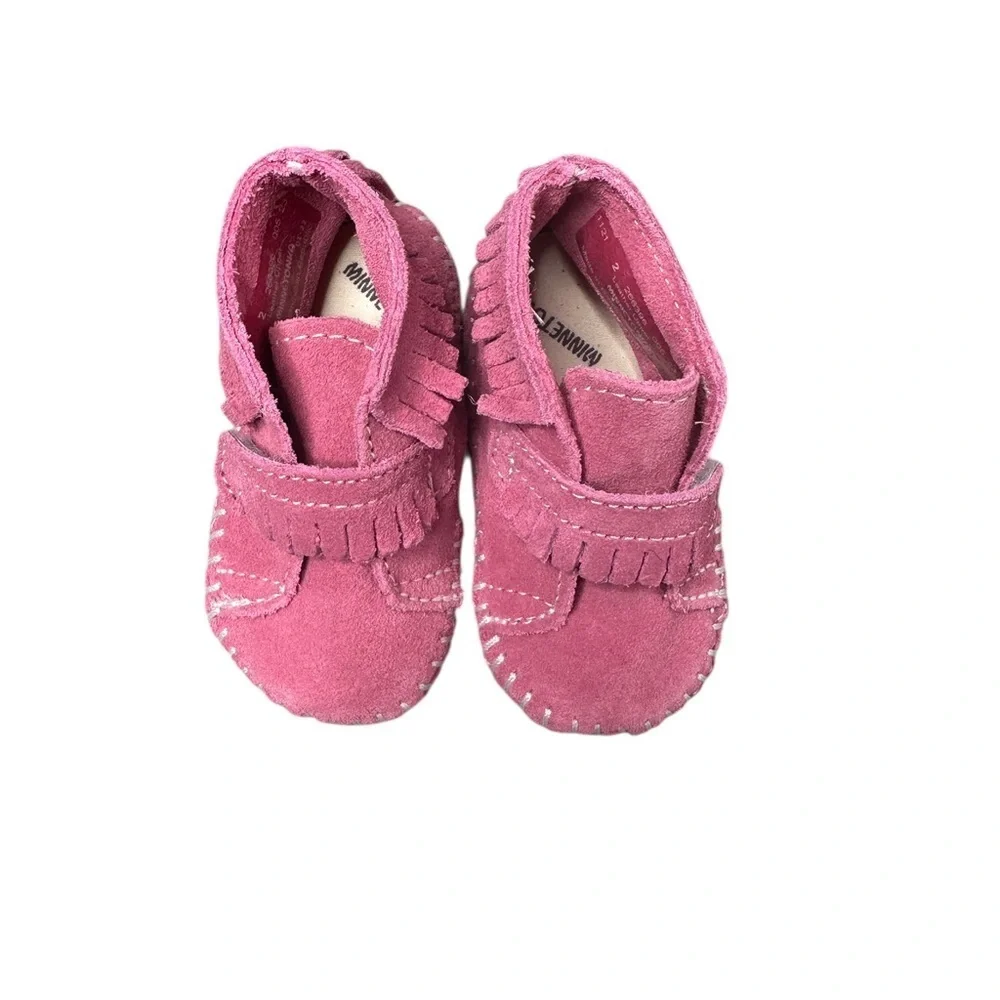 Minnetonka Kids Moccasins in Pink Suede